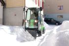 CR2260-Action-Snow-plough-Sand-and-salt-spreader-02.jpg